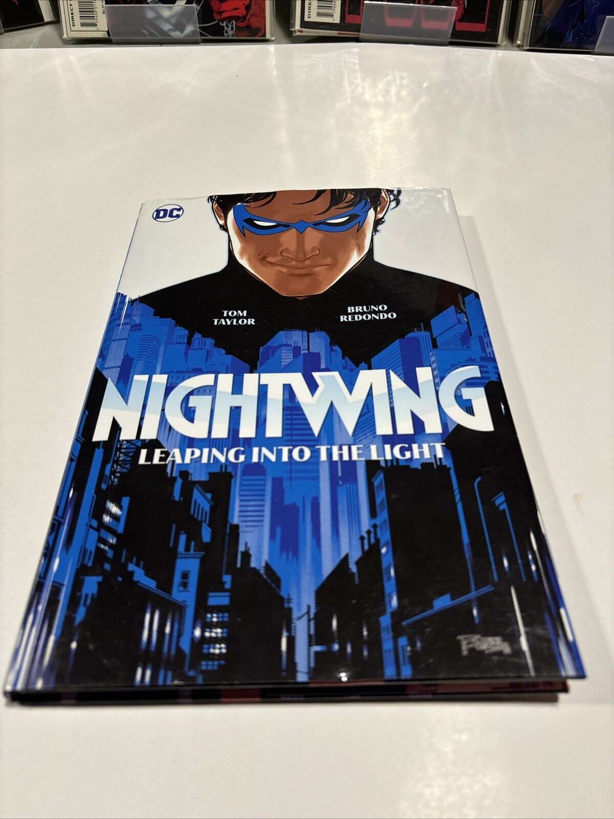 Nightwing Vol. 1: Leaping into the Light Hardcover Tom Taylor