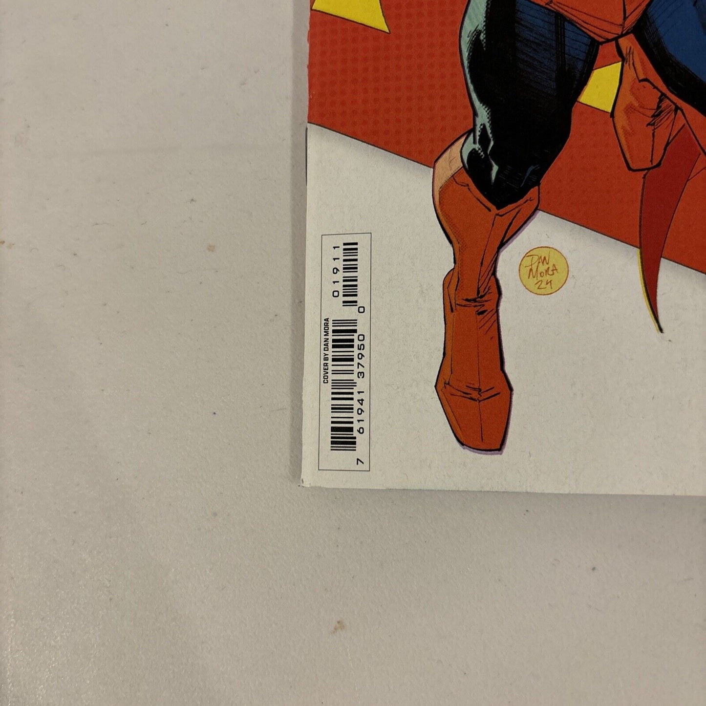 SUPERMAN #19 COVER A Dan Mora Regular (DC 2024)